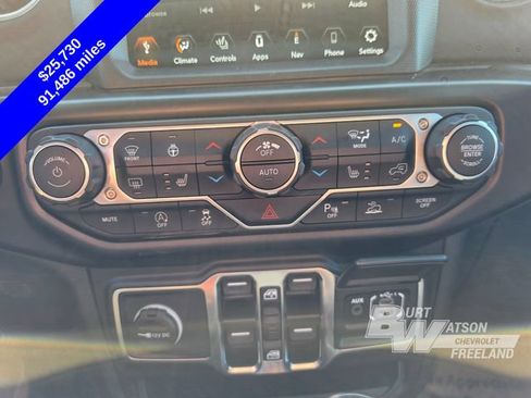 Used 2021 Jeep Gladiator Overland w/ Popular Equipment Package AWD/4WD image 16
