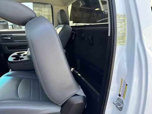 Used 2018 RAM 5500 Tradesman w/ Power & Remote Entry Group image 25