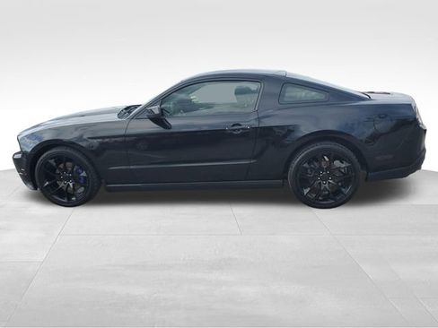 Used 2010 Ford Mustang GT Premium image 7