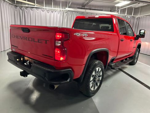 Used 2024 Chevrolet Silverado 2500 Custom w/ Custom Value Package image 7