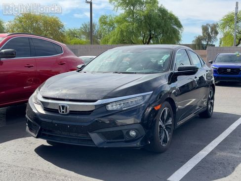 Used 2016 Honda Civic Touring image 2