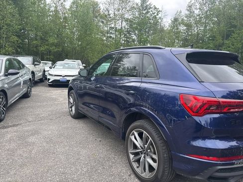 Used 2023 Audi Q3 2.0T Premium w/ Black Optic Sport Package AWD/4WD image 9