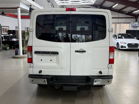 Used 2016 Nissan NV 3500 SL RWD image 3