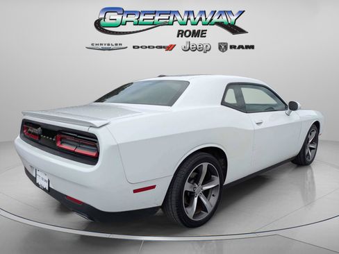 Used 2015 Dodge Challenger SXT w/ Super Sport Group (SS/T) RWD image 8