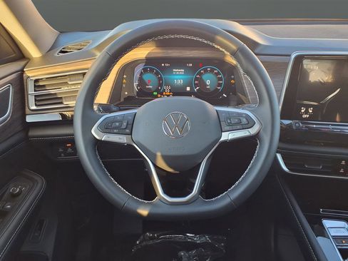 New 2026 Volkswagen Atlas SEL image 17