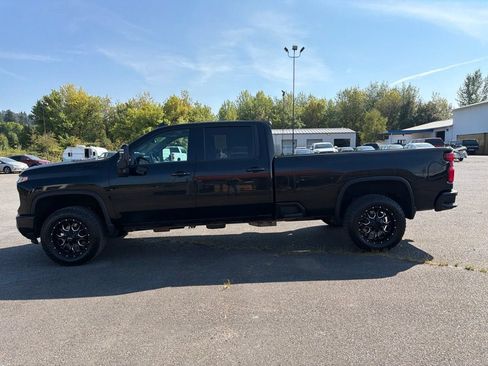 Used 2024 Chevrolet Silverado 3500 LTZ w/ LTZ Plus Package AWD/4WD image 9