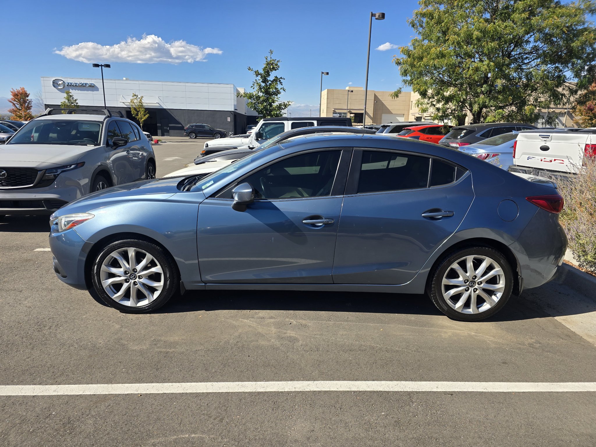 Used 2015 MAZDA MAZDA3 s Grand Touring FWD image 2