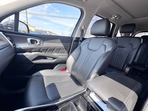 Used 2023 Kia Sorento SX AWD/4WD image 14