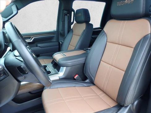 Used 2026 Chevrolet Silverado 2500 High Country w/ High Country Premium Package AWD/4WD image 11
