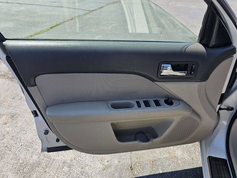 Used 2010 Ford Fusion S image 19
