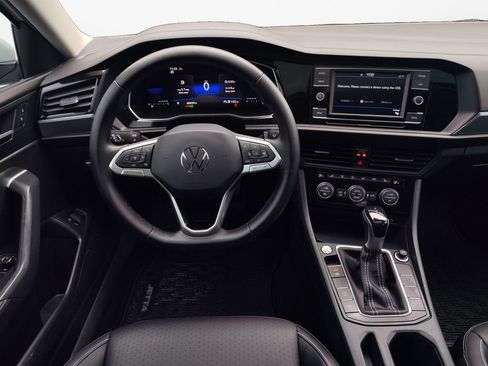 Used 2023 Volkswagen Jetta SE w/ Panoramic Sunroof Package image 20