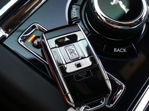Used 2023 Rolls-Royce Cullinan AWD/4WD image 33