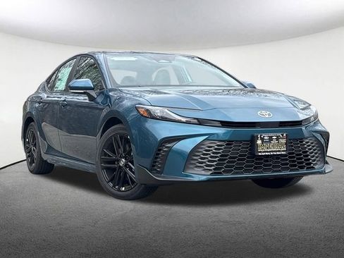 New 2026 Toyota Camry SE image 2