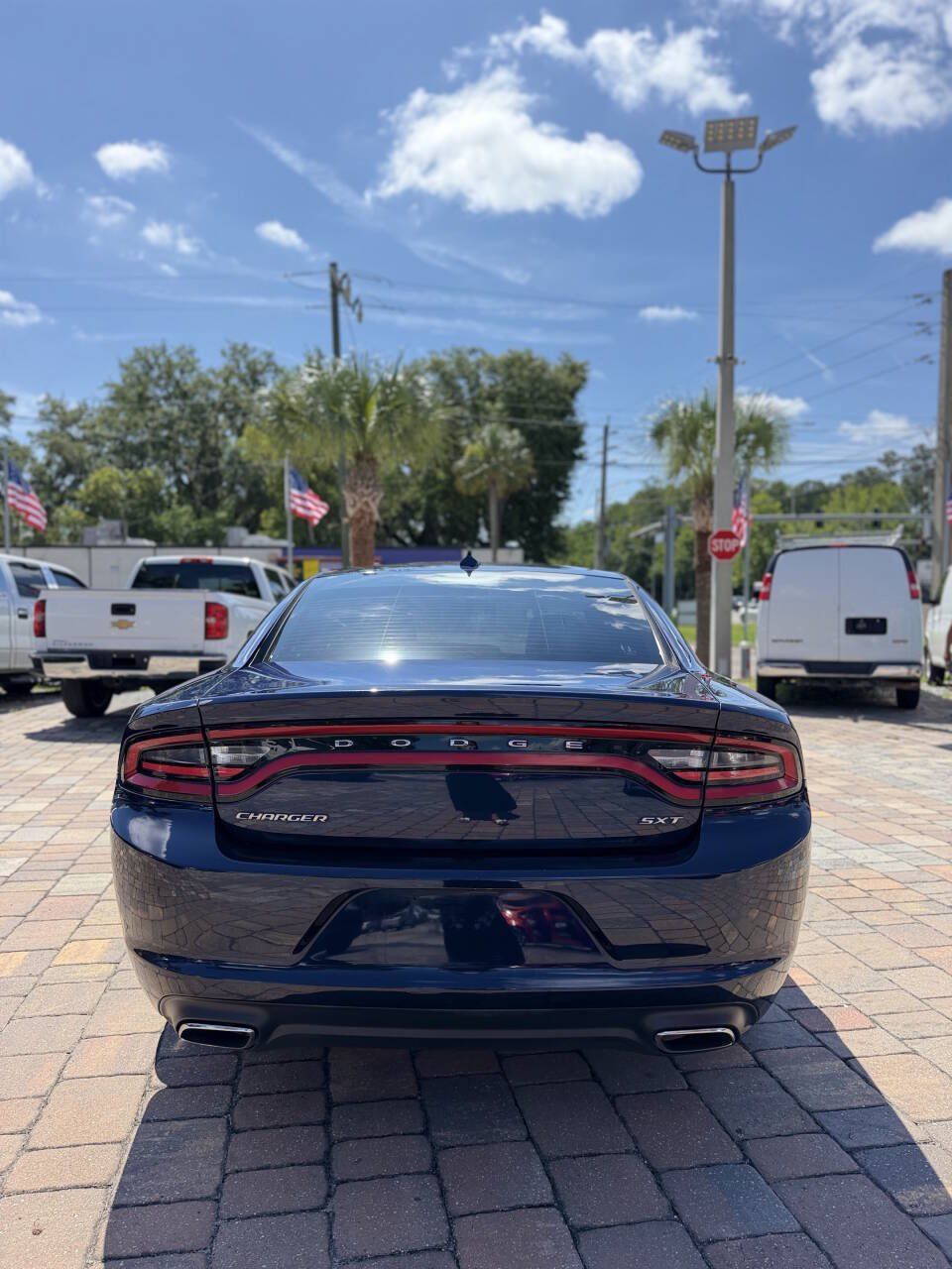 Used 2015 Dodge Charger SXT RWD image 7