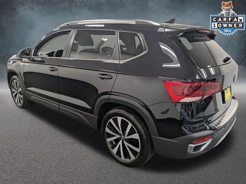 Used 2022 Volkswagen Taos SE image 7