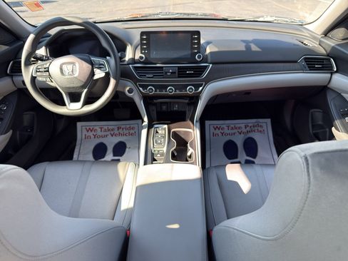 Used 2018 Honda Accord EX image 17
