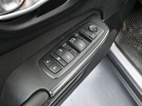 Used 2017 Jeep Cherokee Sport w/ Cold Weather Group image 21