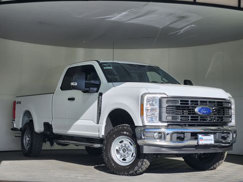 New 2026 Ford F250 XL w/ XL Off-Road Package image 1