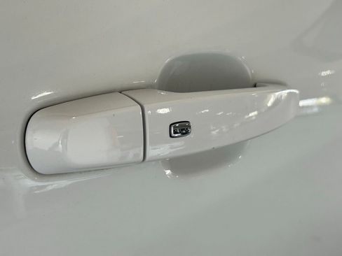 Used 2022 Chevrolet Equinox LS image 17