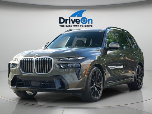 Used 2023 BMW X7 xDrive40i w/ Executive Package AWD/4WD image 4