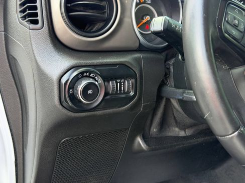Used 2019 Jeep Wrangler Unlimited Sport S AWD/4WD image 14