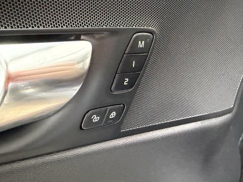 Used 2022 Volvo XC60 T8 Inscription Expression image 24