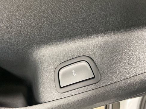 New 2026 Chevrolet Traverse LT w/ Midnight/Sport Edition image 29