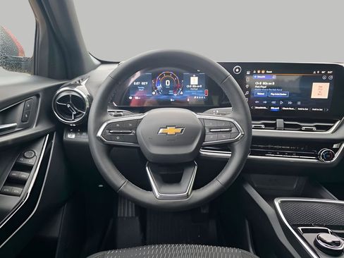 New 2026 Chevrolet Equinox LT w/ LPO, Floor Liner Package FWD image 16