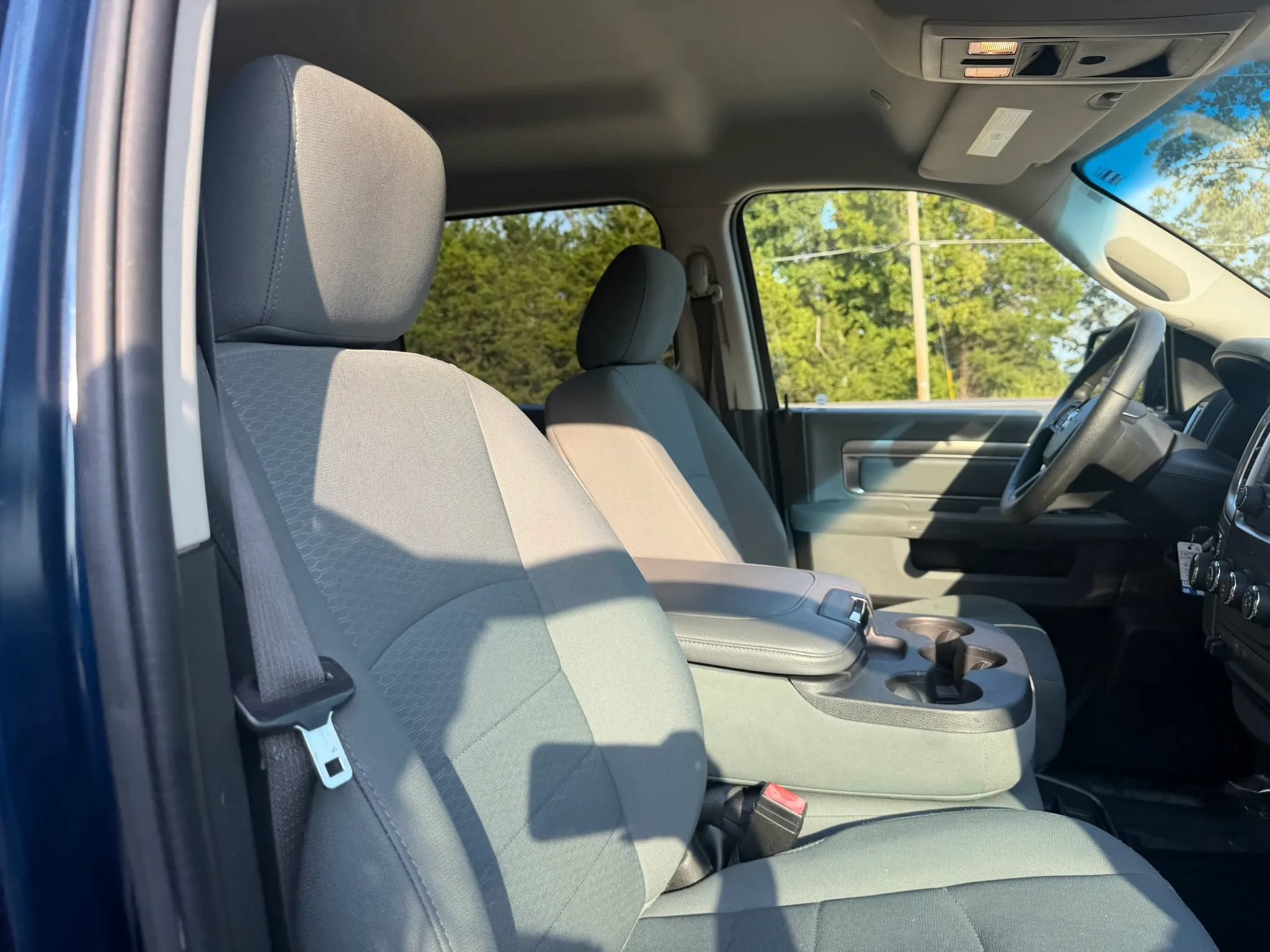 Used 2020 RAM 1500 Classic SLT AWD/4WD image 47