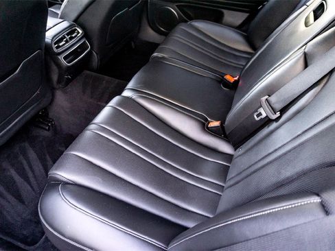 Used 2023 Genesis G80 2.5T image 27