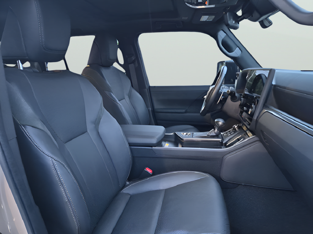 Used 2024 Lexus GX 550 AWD/4WD image 38