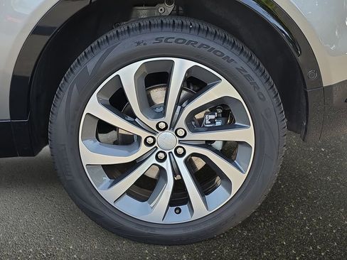 Certified 2024 Land Rover Discovery Sport Dynamic SE AWD/4WD image 35