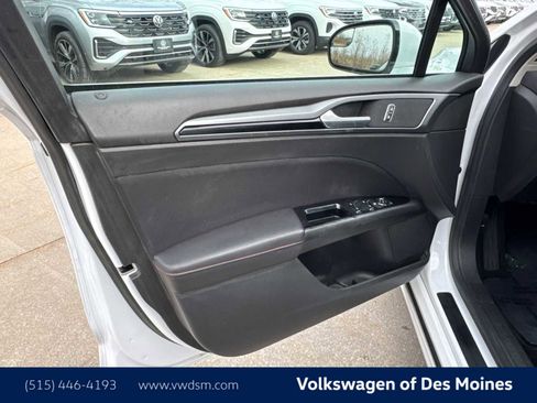 Used 2014 Ford Fusion SE image 22