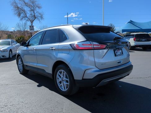 Used 2021 Ford Edge SEL w/ Convenience Package image 6