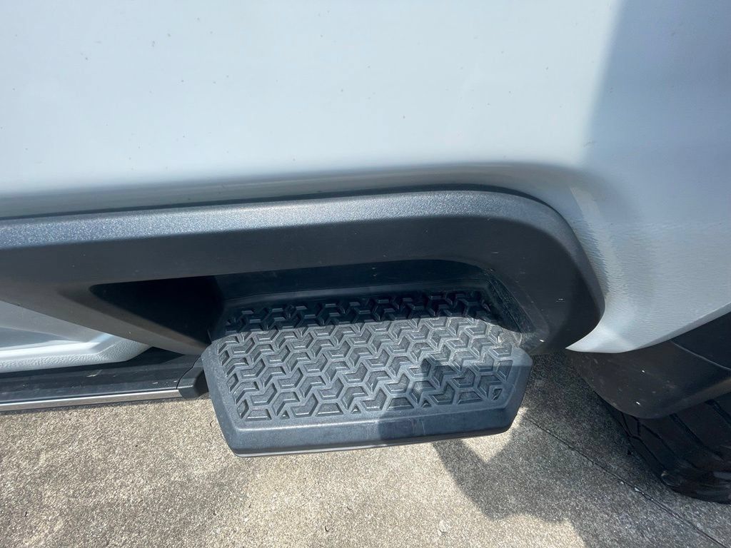 Used 2022 GMC Sierra 2500 Denali AWD/4WD image 11