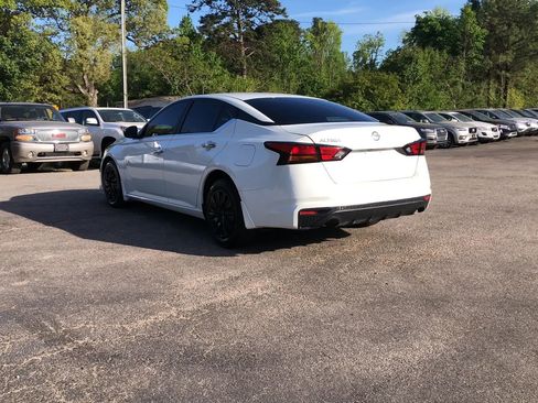 Used 2022 Nissan Altima 2.5 S image 5