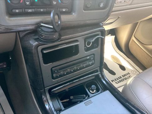Used 2005 GMC Yukon Denali AWD/4WD image 15