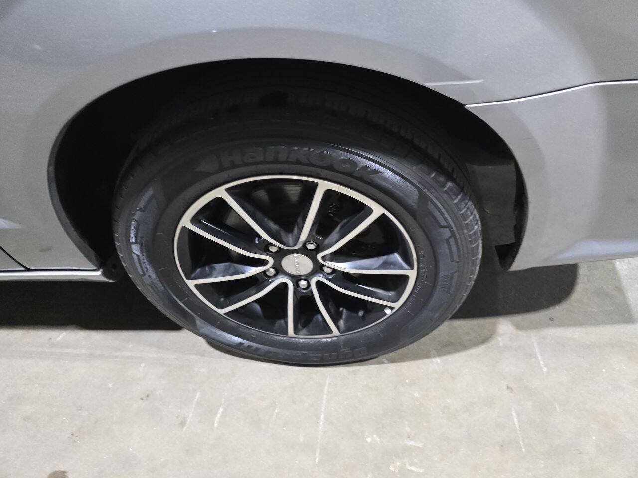 Used 2018 Dodge Grand Caravan GT FWD image 23