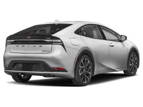 New 2026 Toyota Prius Plug-In Hybrid FWD image 2