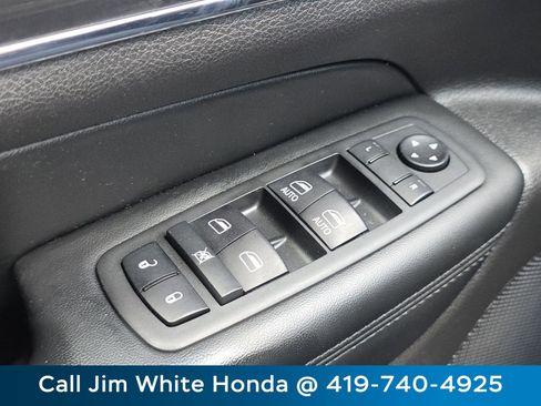 Used 2020 Jeep Grand Cherokee Limited AWD/4WD image 27