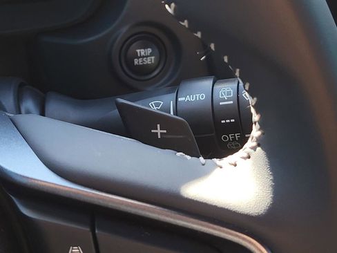 Certified 2025 Subaru Forester Limited image 31