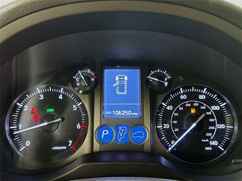 Used 2017 Lexus GX 460 image 10