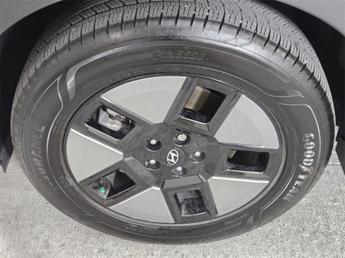 Used 2024 Hyundai Santa Fe SEL image 11