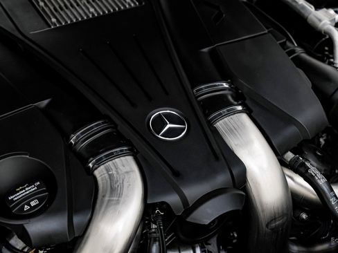 Used 2017 Mercedes-Benz SL 550 image 94