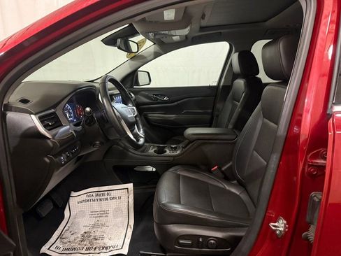 Used 2023 GMC Acadia SLT w/ Technology Package AWD/4WD image 23