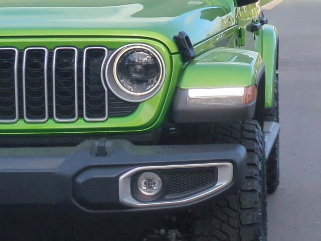 New 2026 Jeep Wrangler Unlimited Sahara AWD/4WD image 17