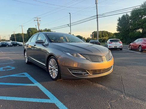 Used 2014 Lincoln MKZ AWD w/ Equipment Group 102A Reserve image 4