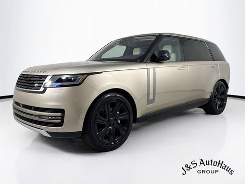 Used 2022 Land Rover Range Rover Long Wheelbase SE AWD/4WD image 3