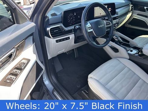 Used 2025 Kia Telluride SX Prestige image 18