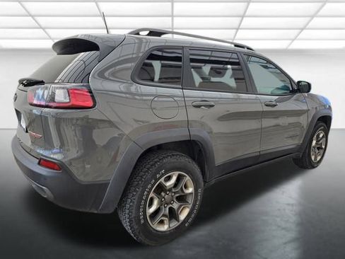 Used 2019 Jeep Cherokee Trailhawk w/ Cold Weather Group image 5